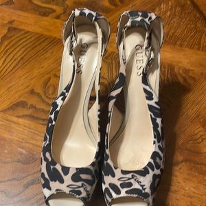 Used guess heels